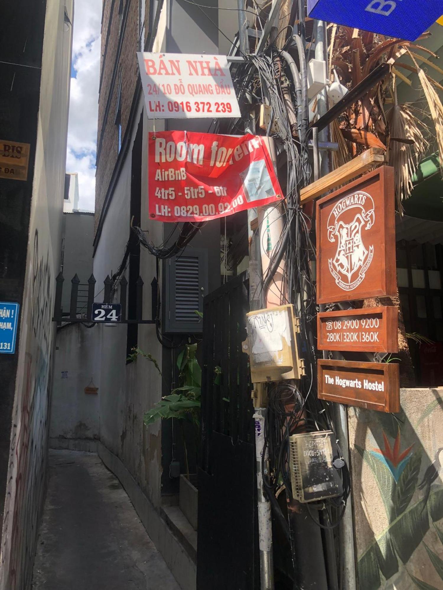 The Hidden Hogwarts - Nearly Bui Vien Walking Street Aparthotel Ho Chi Minh City Exterior photo